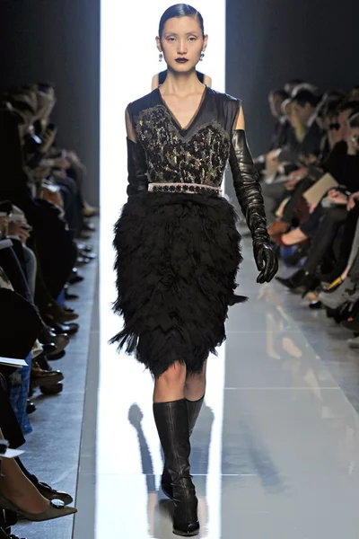 Look 28